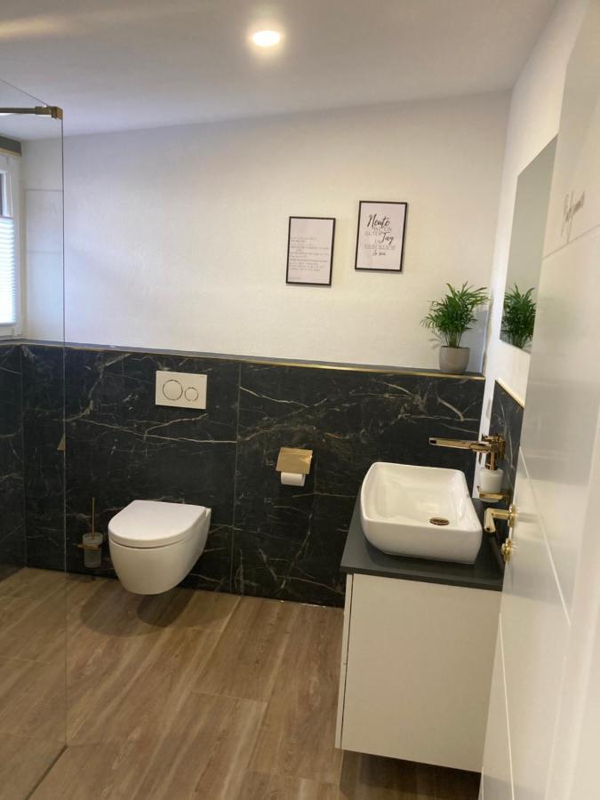 Moderne Ferienwohnung Mit Balkon Herxheim Buitenkant foto