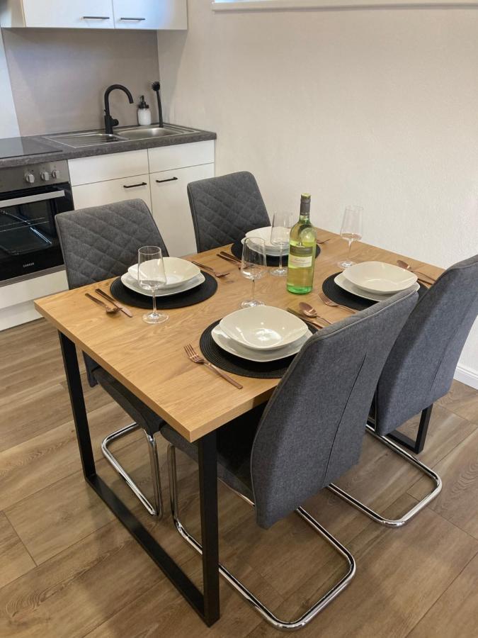 Moderne Ferienwohnung Mit Balkon Herxheim Buitenkant foto