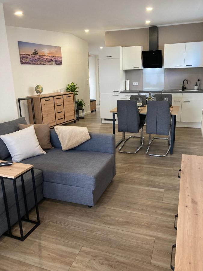 Moderne Ferienwohnung Mit Balkon Herxheim Buitenkant foto